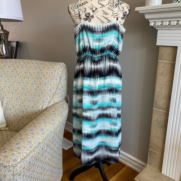 Vince Camuto Radio-Wave Dress (sz M) - Picture 7 of 11